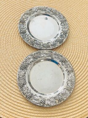 Godinger Silver-Plate Grapevine Decorative Wine Coasters - Set of 2, Vtg barware